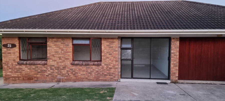 3 Bedroom Property for Sale in Winterstrand Eastern Cape
